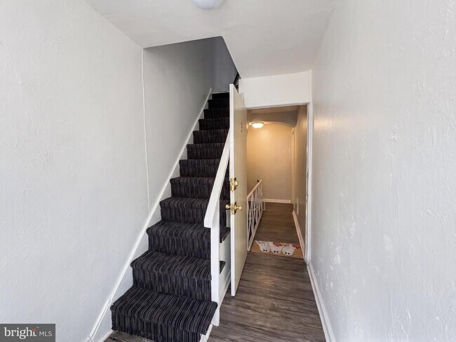 property at 2603 E Somerset St