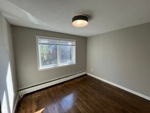 34 Evergreen St, Unit 50-28 in Boston, MA - Building Photo - Building Photo