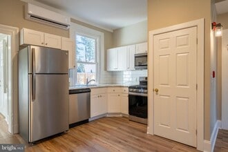 327 N High St in West Chester, PA - Building Photo - Building Photo