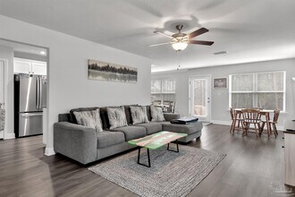 5036 Firstmate Wy in Bellview, FL - Building Photo - Building Photo