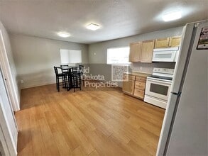 200 W 7th Ave in Mitchell, SD - Building Photo - Building Photo