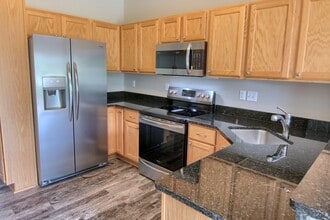 2180 Knotty Pine Tr in Howell, MI - Building Photo - Building Photo
