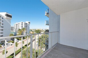 6801 Indian Creek Dr in Miami Beach, FL - Building Photo