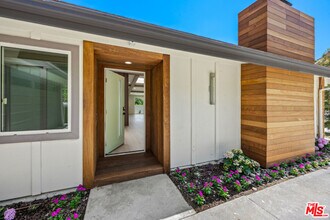 1190 Bienveneda Ave in Los Angeles, CA - Building Photo - Building Photo