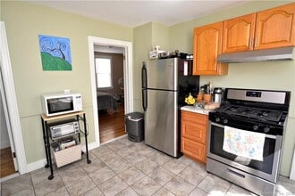 85 Kneen St, Unit 1 in Shelton, CT - Building Photo - Building Photo