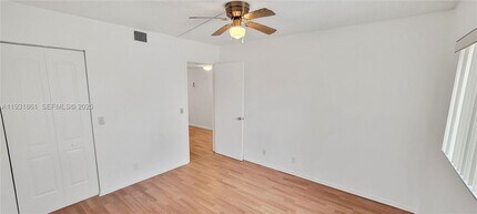 1300 SW 130th Ave in Pembroke Pines, FL - Building Photo - Building Photo