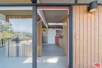 1404 Oak Grove Dr in Los Angeles, CA - Building Photo - Building Photo