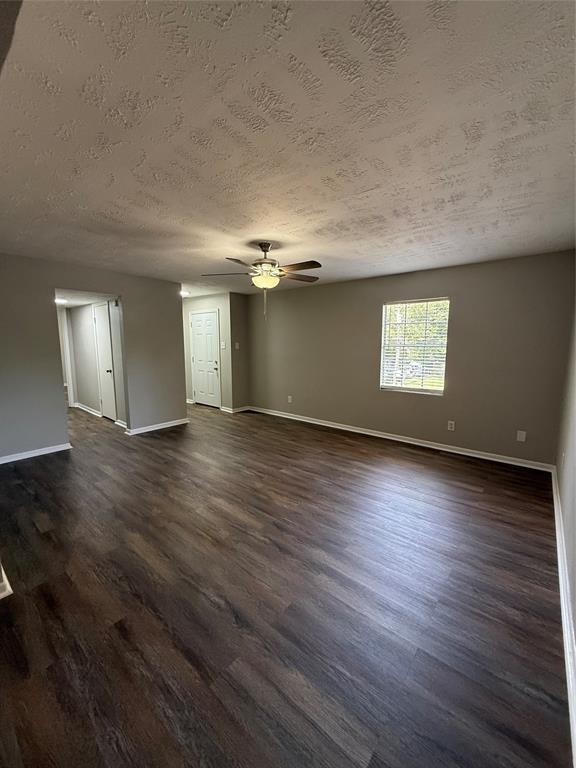 503 Park Ln in Cleveland, TX - Building Photo - Building Photo