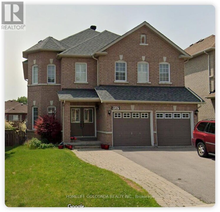 937 Best Cir in Newmarket, ON - Building Photo