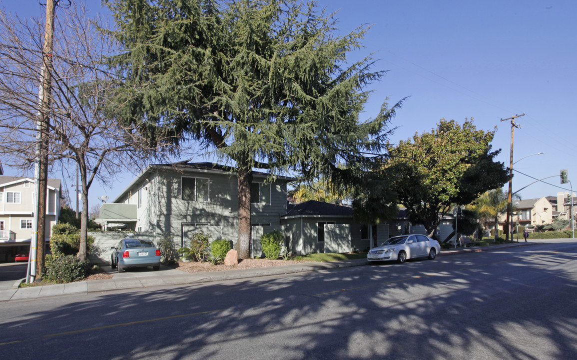 Washington Apartments in Sunnyvale, CA - Building Photo