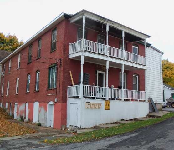 37-39 Mulberry St in Mechanicville, NY - Foto de edificio