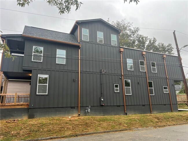 443 Mary St SW in Atlanta, GA - Building Photo - Building Photo