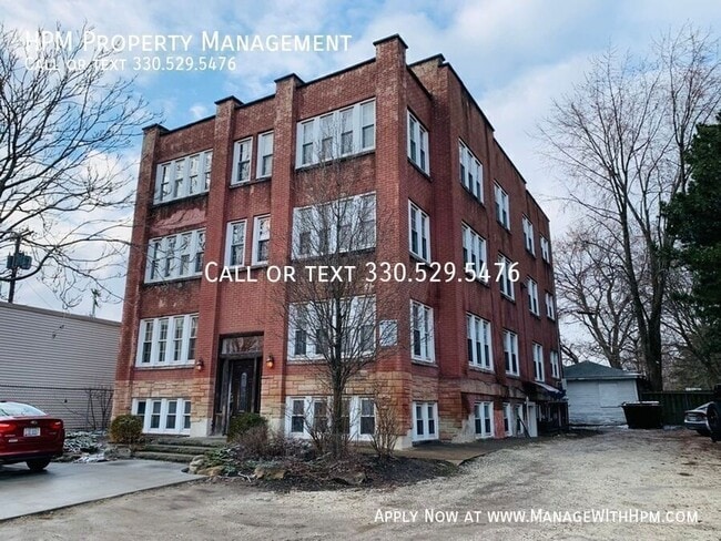 property at 2237 Tuscarawas St W
