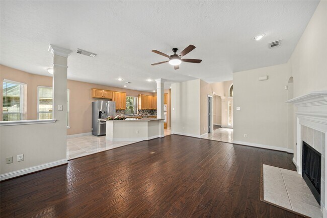 22430 Water Edge Ln