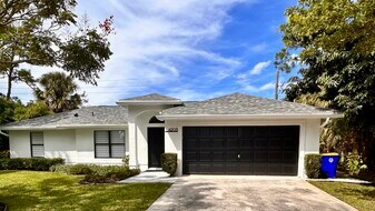 6205 SE Circle St in Hobe Sound, FL - Building Photo