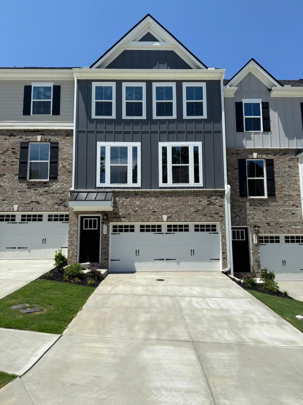 property at 953 Woods Chapel Rd