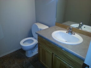 16406 Heath Dr in La Pine, OR - Building Photo - Building Photo