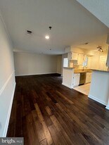 1524 Lincoln Way in McLean, VA - Building Photo