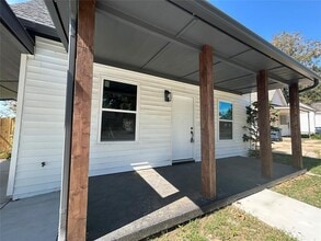 304 N Tucker Ave in Shawnee, OK - Building Photo - Building Photo