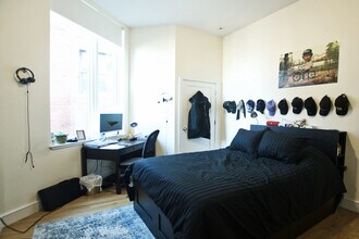 869 Beacon St, Unit 1 in Boston, MA - Foto de edificio - Building Photo