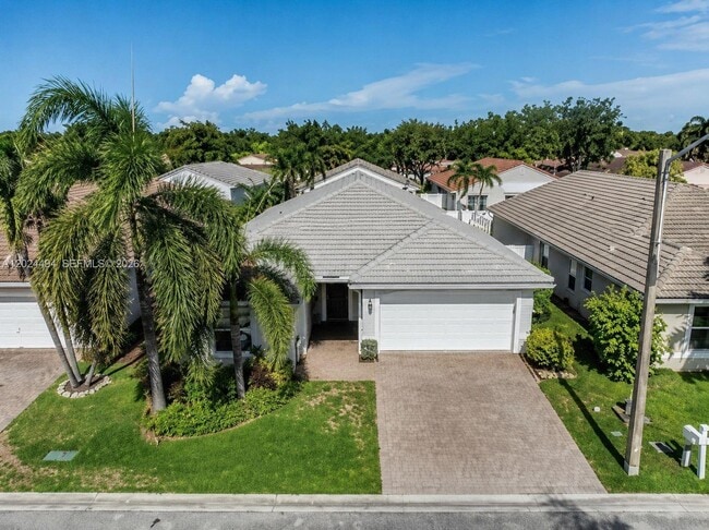 property at 4938 SW 33rd Way