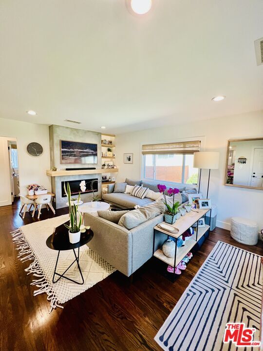 6500 W 80th Pl in Los Angeles, CA - Building Photo - Building Photo