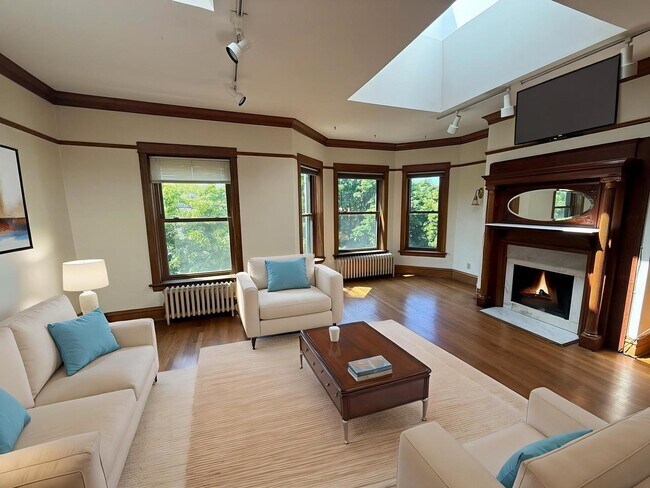 1336 W Cornelia Ave in Chicago, IL - Building Photo - Building Photo