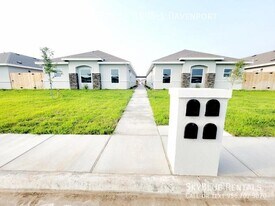 1908 Davenport St in Weslaco, TX - Building Photo