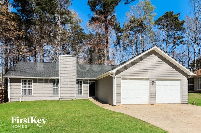 968 Terance Ave in Jonesboro, GA - Building Photo
