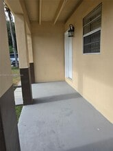914 NW 15th St in Florida City, FL - Building Photo - Building Photo