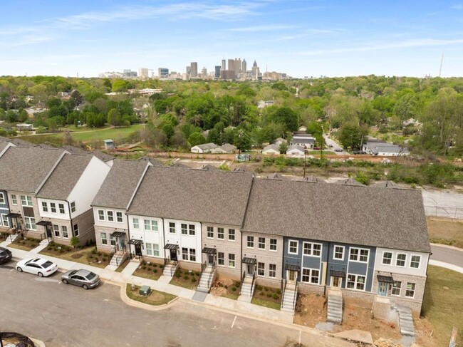 367 Skylar Way SE in Atlanta, GA - Building Photo - Building Photo