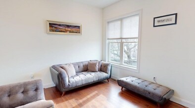 4 Market St in Cambridge, MA - Foto de edificio - Building Photo