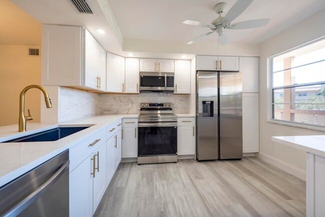 property at 2303 Lucaya Ln