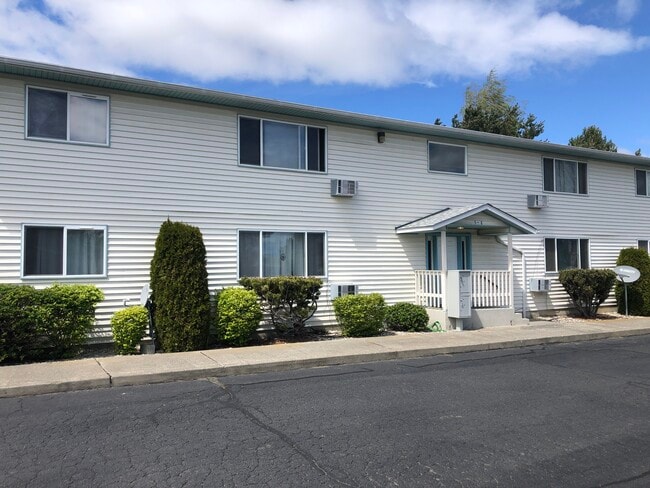 885 SE Klemgard St in Pullman, WA - Building Photo - Building Photo