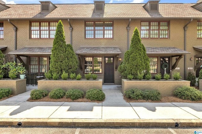 property at 708 Barristers Ct