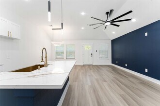 9406 Sandra St in Houston, TX - Building Photo - Building Photo
