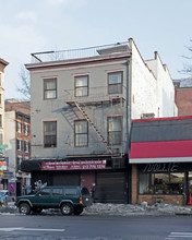 212 Eighth Ave in New York, NY - Foto de edificio - Building Photo