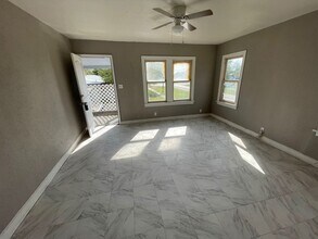 201 E 6th St in Bishop, TX - Building Photo - Building Photo