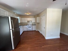 61 Cooper St in Charleston, SC - Building Photo - Building Photo