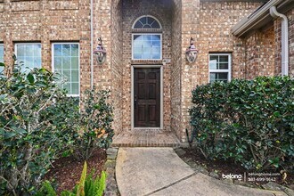 1818 Luminous Waters Ln in Rosharon, TX - Foto de edificio - Building Photo