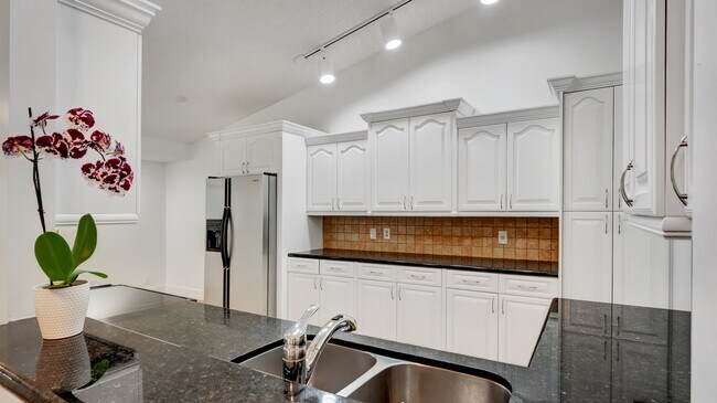20977 Country Creek Dr in Boca Raton, FL - Building Photo - Building Photo