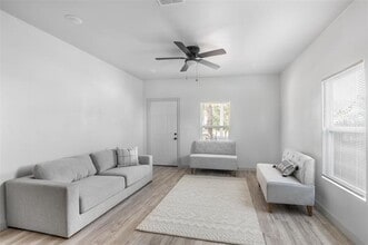 3018 Crossman Ave in Dallas, TX - Building Photo - Building Photo