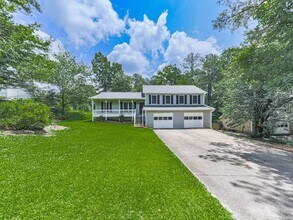 725 Creek Trail NW in Kennesaw, GA - Building Photo - Building Photo