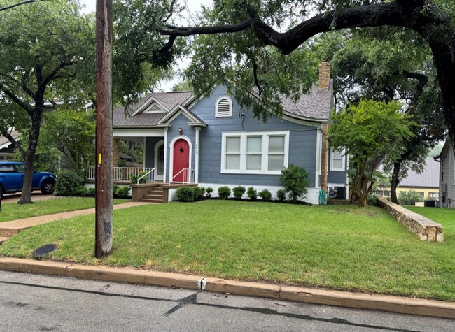 property at 2842 Shoal Crest Ave