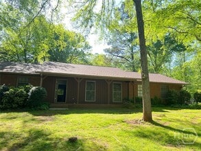 235 Weatherly Woods Dr in Winterville, GA - Building Photo - Building Photo