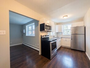 Parkside Apartments in Bridgeport, PA - Foto de edificio - Building Photo