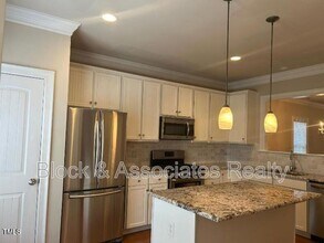 7833 ACC Blvd in Raleigh, NC - Building Photo - Building Photo