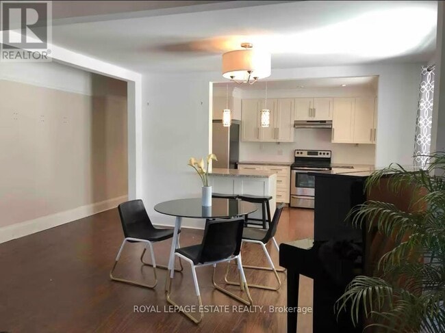 62 Scarboro Beach Blvd in Toronto, ON - Building Photo - Building Photo