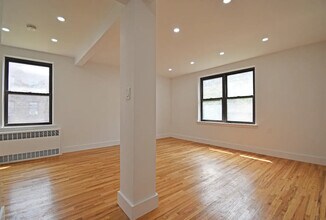 52-02 39th Ave in Queens, NY - Building Photo - Building Photo