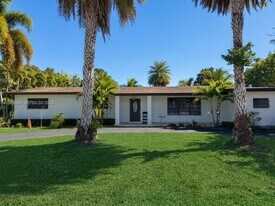 13451 SW 74th Ave in Pinecrest, FL - Building Photo